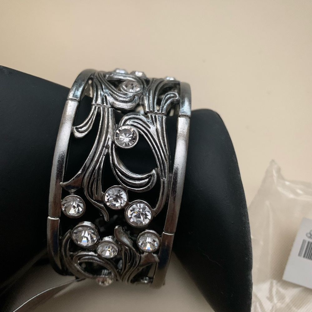 Paparazzi Silver and White Bracelet with Intricate Design